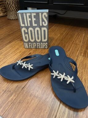 NWT OKA b. Navy Flip Flop Sandals with Rhinestone Starfish Trim